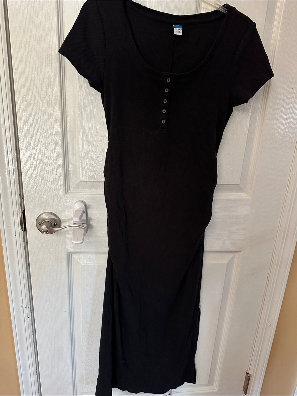 Maternity Classic Black ribbed Short-Sleeve Midi Dress